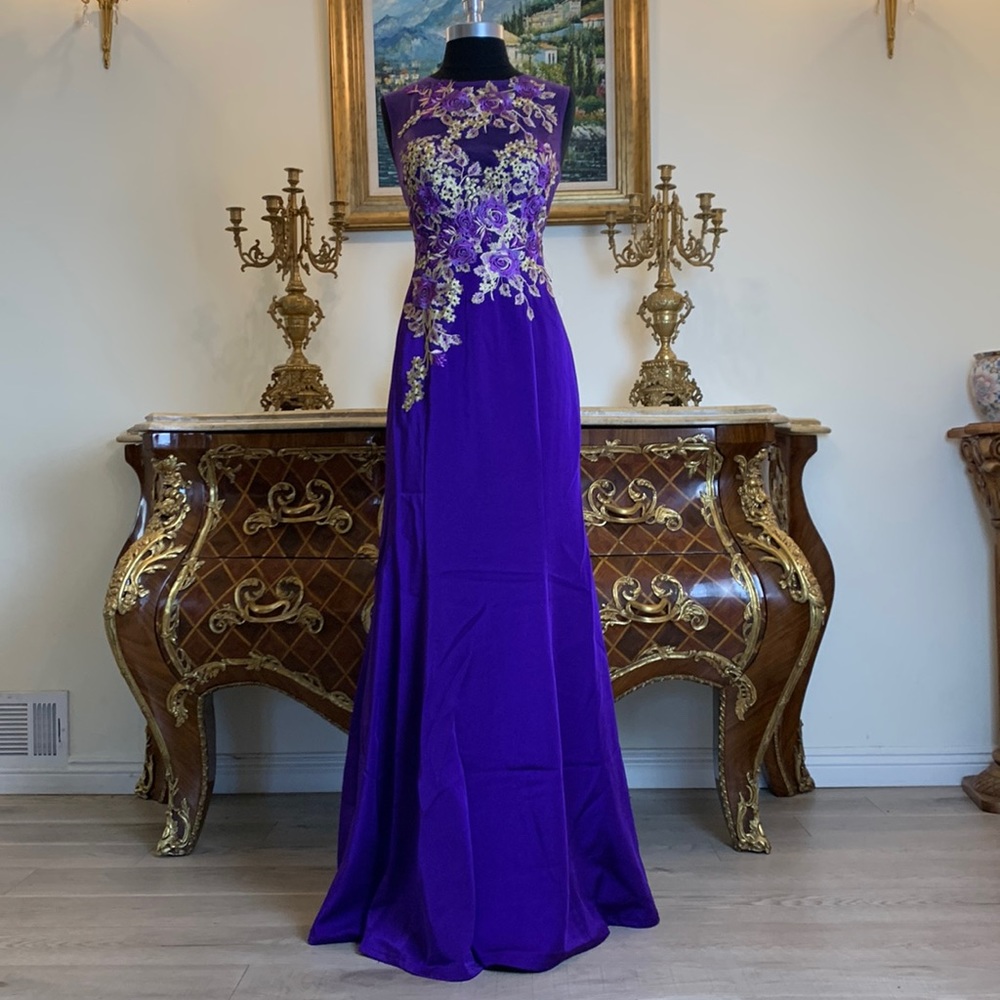 Women’s formal embroidery Illusion bodice evening prom dress